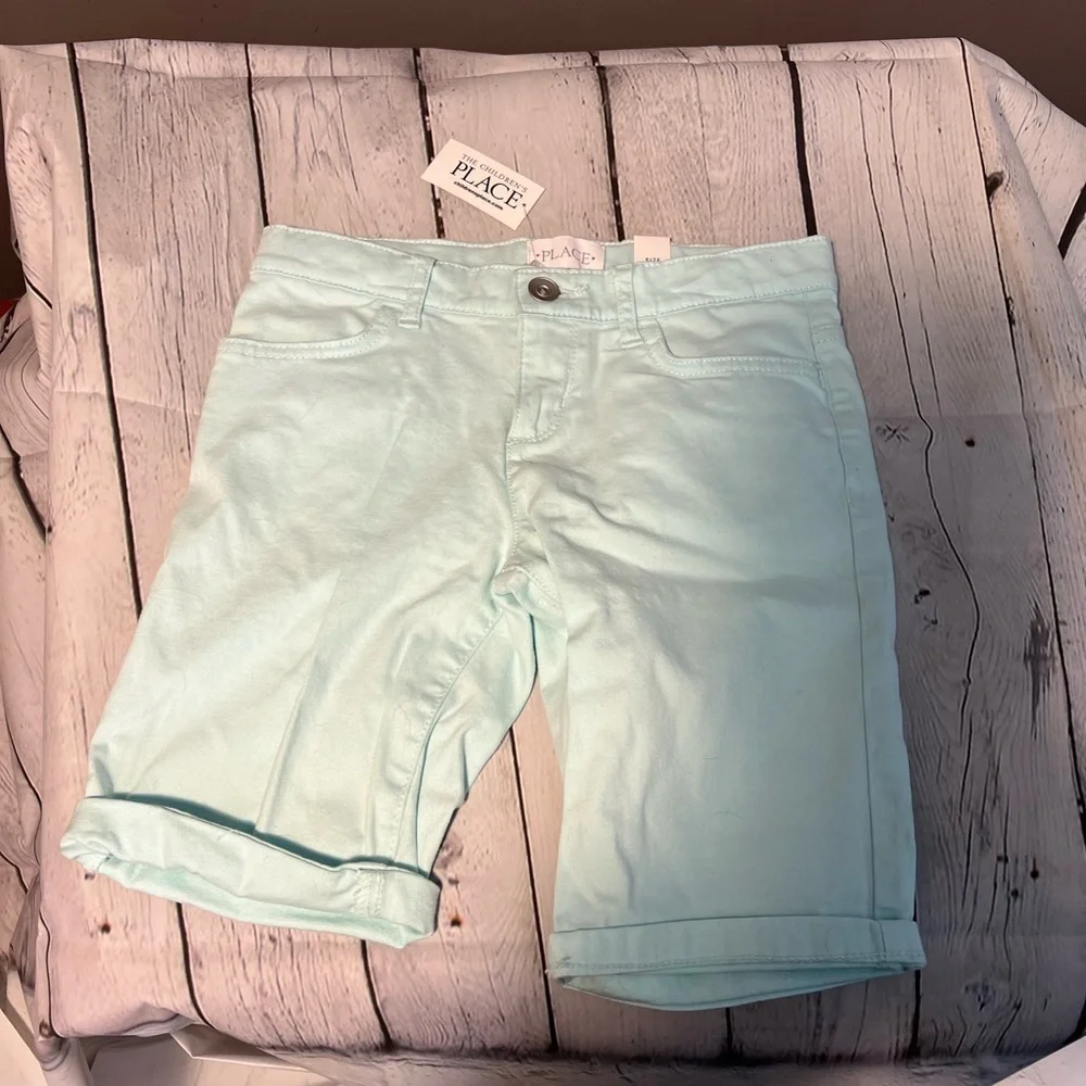Girls shorts coral blue size 8